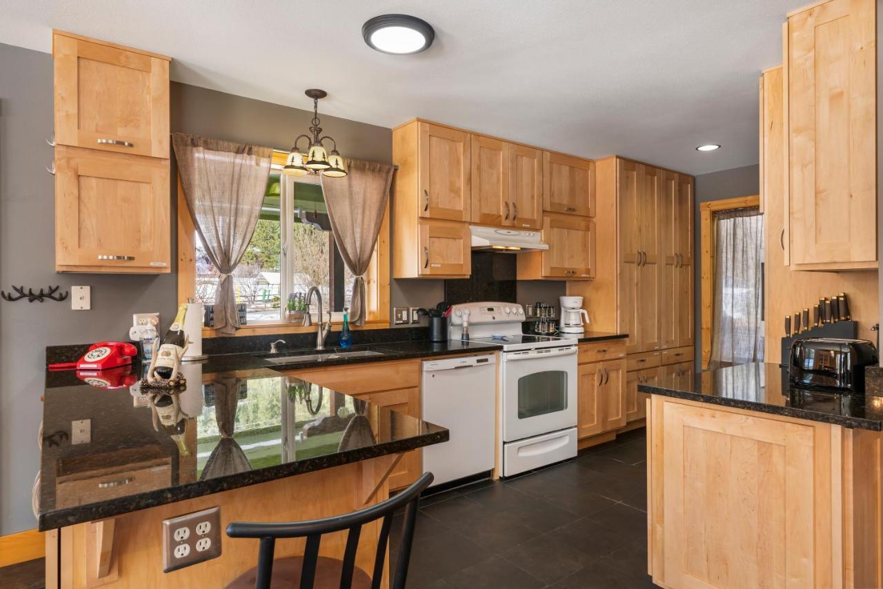 Wander Inn, 4 Bedroom 2 Bath, 5 Min To Downtown, Custom Home Leavenworth Bagian luar foto