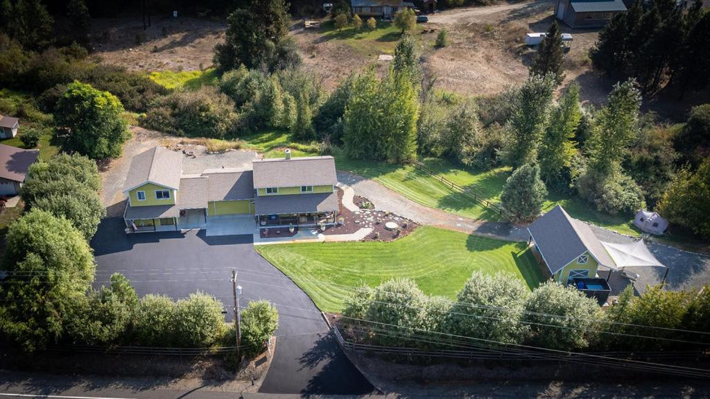 Wander Inn, 4 Bedroom 2 Bath, 5 Min To Downtown, Custom Home Leavenworth Bagian luar foto